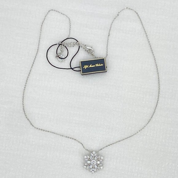 FAC Crystal Snowflake Silver Tone 18" Necklace NWT - Picture 3 of 6